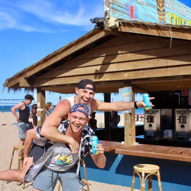 Beach season is here, and so are the refreshing sips! 

From NÜTRL to Cutwater, Kona Big Wave to Stella Artois, Bradford Beach is stocked with all the new favorites from AB. Join us in the sand for a summer filled with liquid sunshine! ☀️

#BeachDrinks #SummerRefreshments #BradfordBeach #Milwaukee #KonaBigWave #NÜTRL